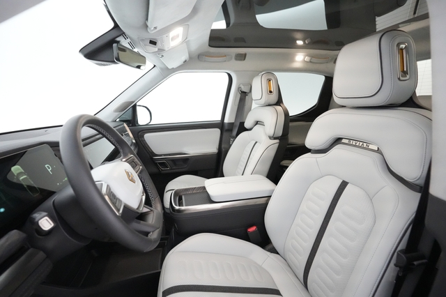 2022 Rivian R1T