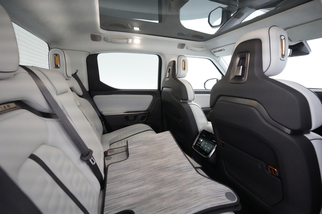 2022 Rivian R1T