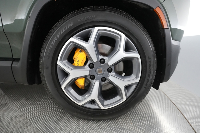 2023 Rivian R1S