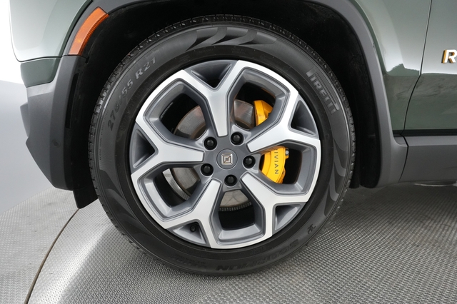2023 Rivian R1S