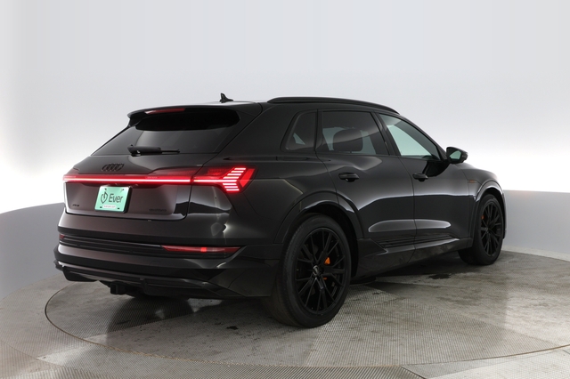 2022 Audi e-tron