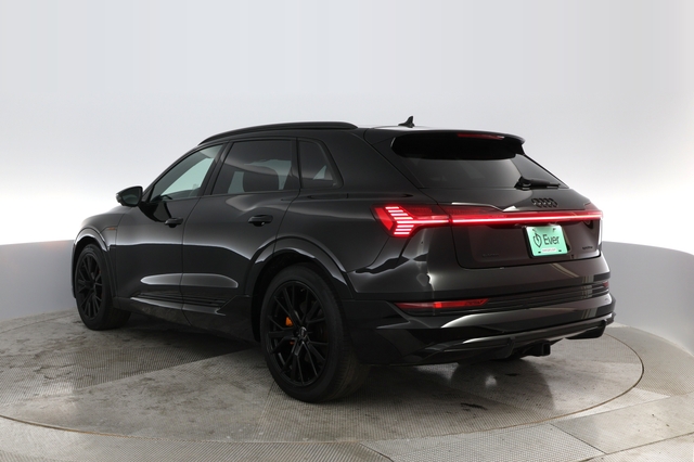 2022 Audi e-tron