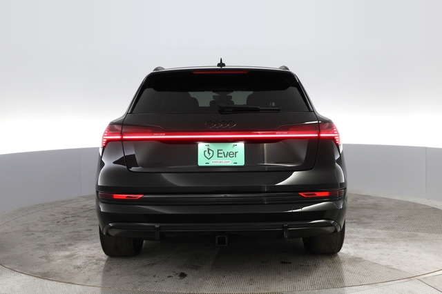 2022 Audi e-tron
