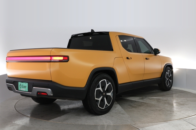 2022 Rivian R1T