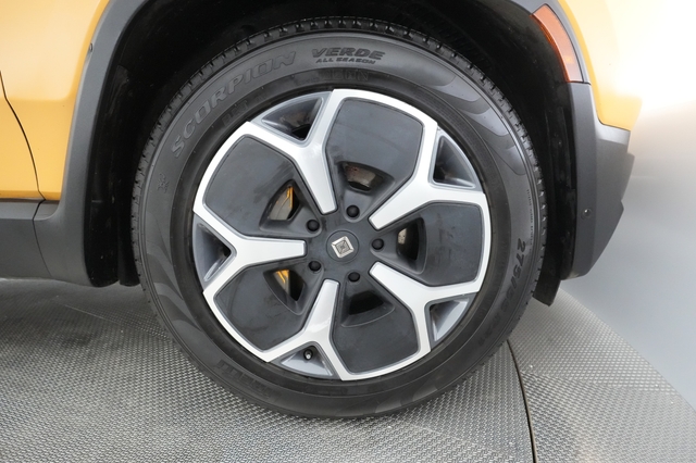 2022 Rivian R1T