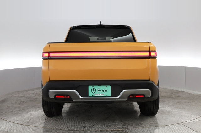 2022 Rivian R1T