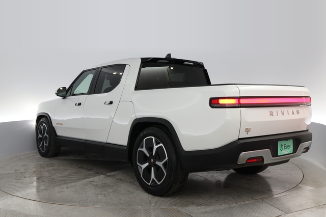 2022 Rivian R1T