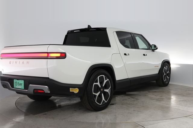 2022 Rivian R1T