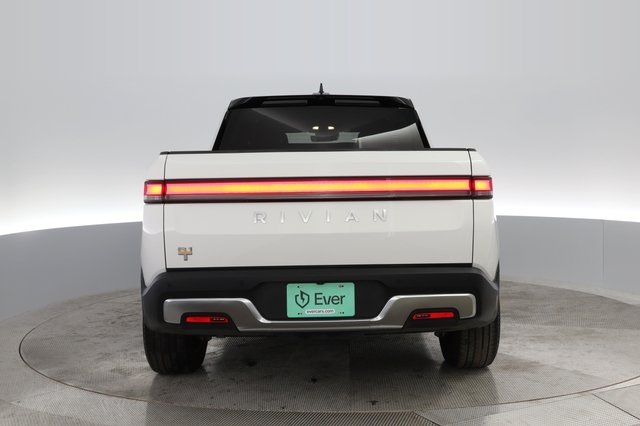 2022 Rivian R1T