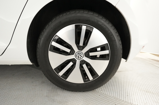 2016 Volkswagen e-Golf