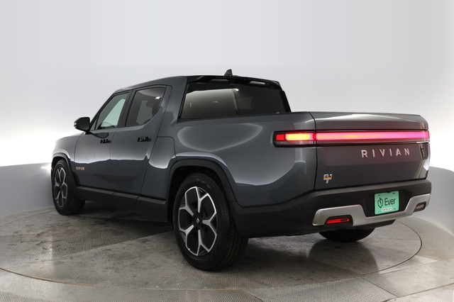 2022 Rivian R1T