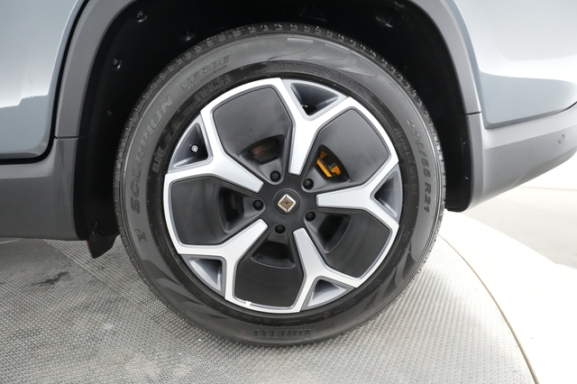 2022 Rivian R1T