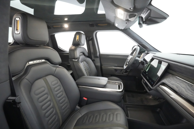 2022 Rivian R1T
