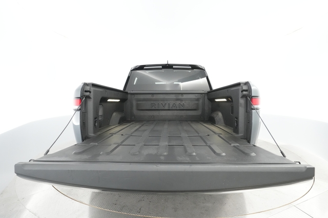 2022 Rivian R1T