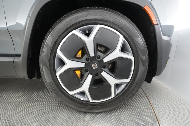 2022 Rivian R1T