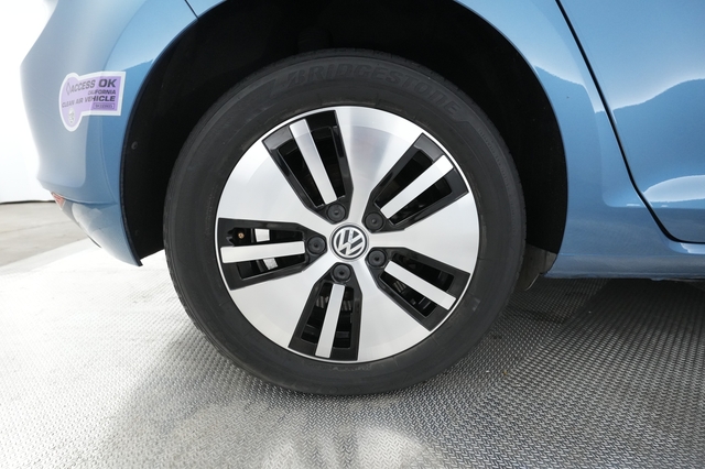 2016 Volkswagen e-Golf