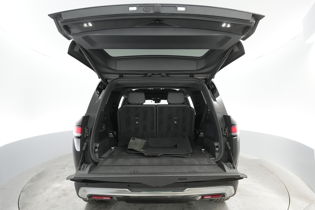 2022 Rivian R1S