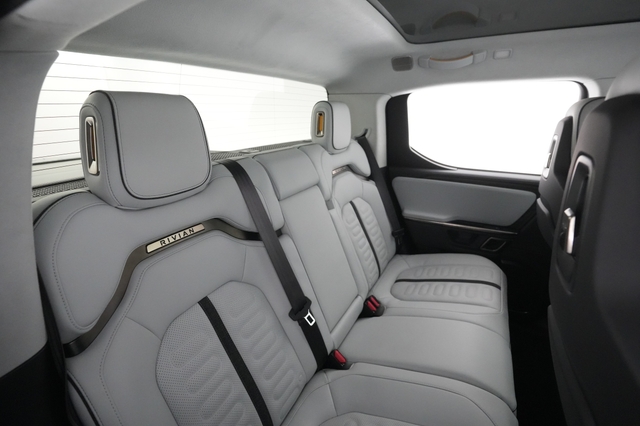 2022 Rivian R1T