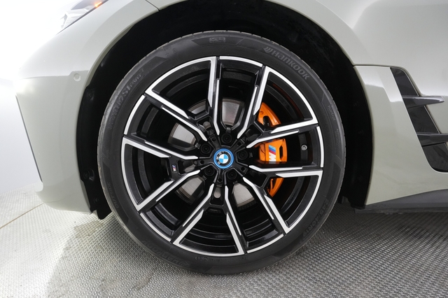 2022 BMW i4