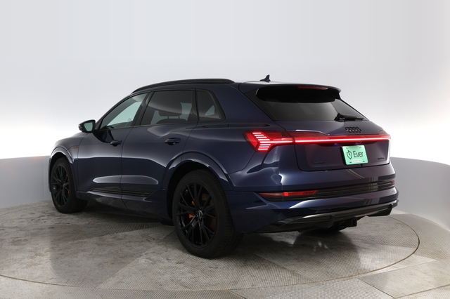 2022 Audi e-tron