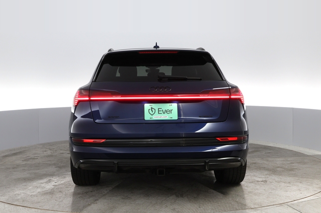 2022 Audi e-tron
