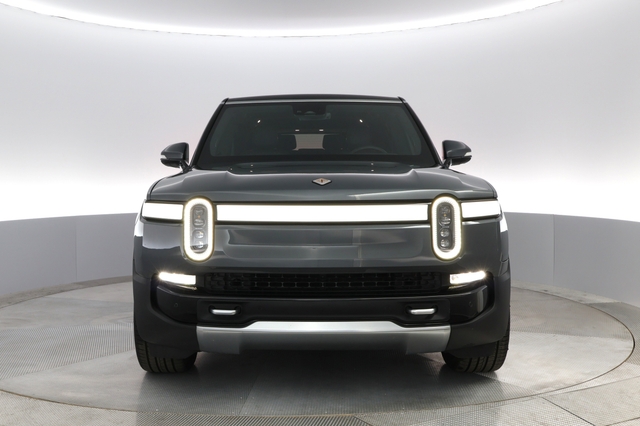 2023 Rivian R1S