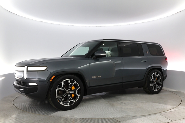 2023 Rivian R1S