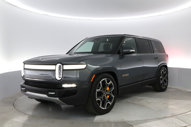 2023 Rivian R1S