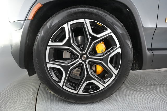 2022 Rivian R1T