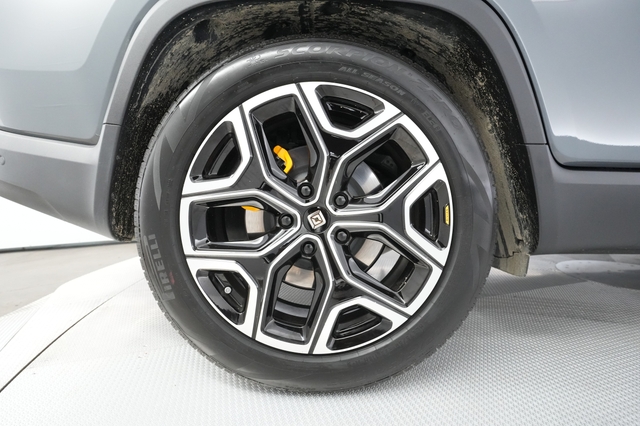2022 Rivian R1T