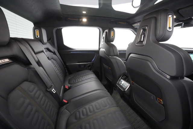 2022 Rivian R1T