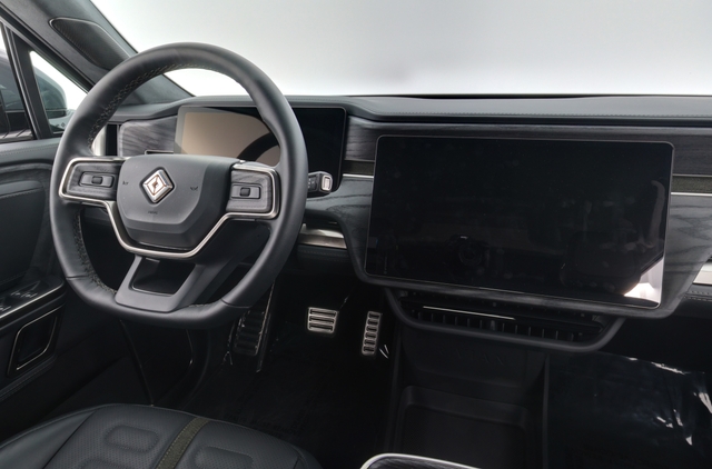 2022 Rivian R1T