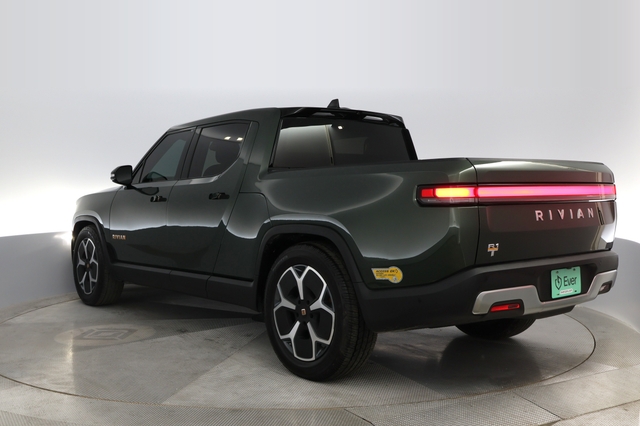 2022 Rivian R1T