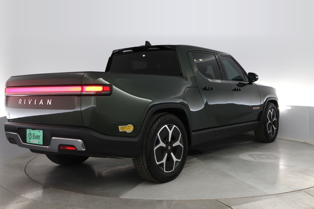 2022 Rivian R1T