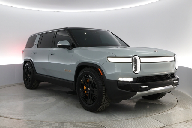 2023 Rivian R1S
