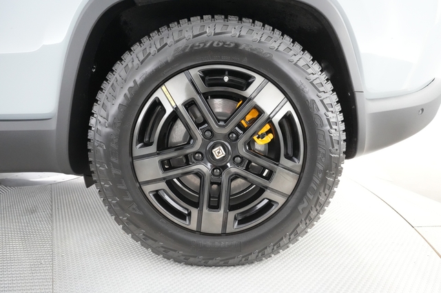2023 Rivian R1S