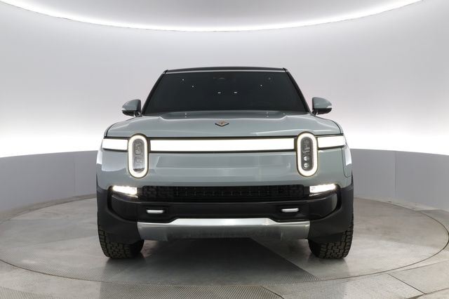 2023 Rivian R1S