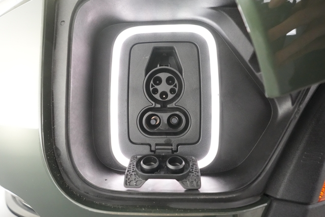 2022 Rivian R1S