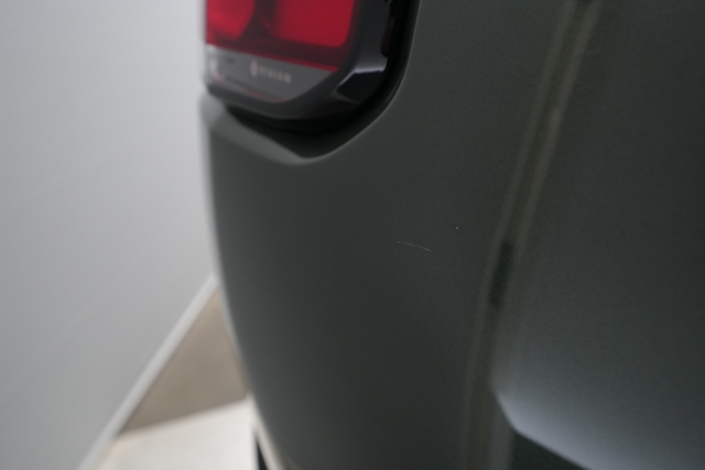 2022 Rivian R1S