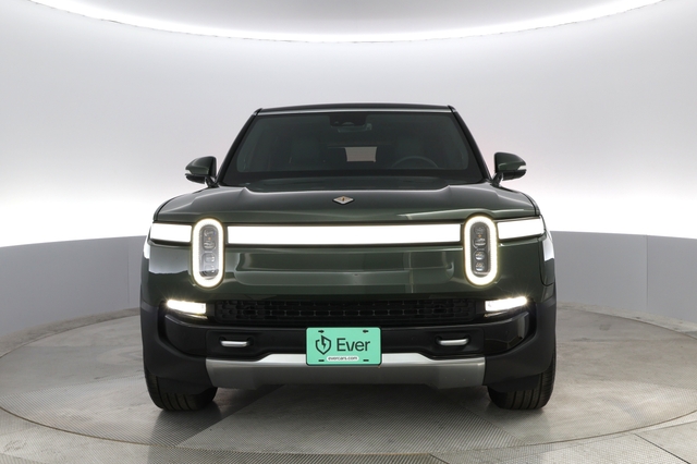2022 Rivian R1S