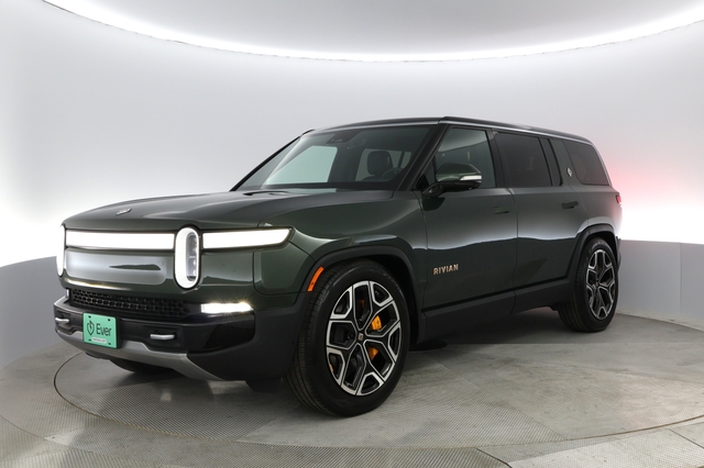 2022 Rivian R1S