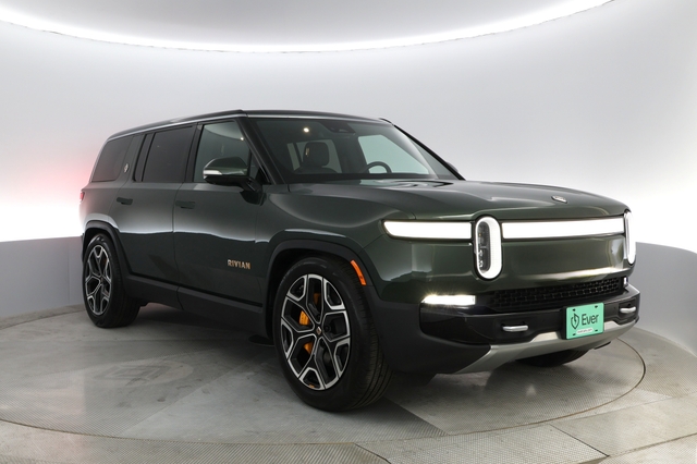 2022 Rivian R1S