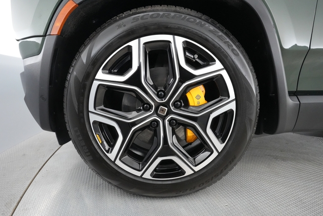 2022 Rivian R1S