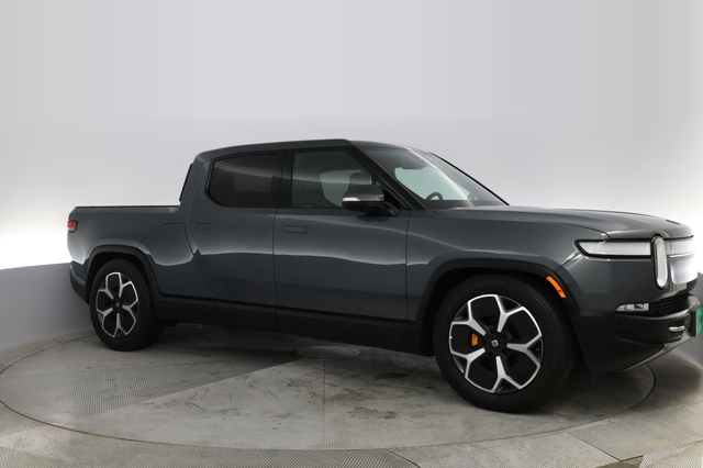 2022 Rivian R1T