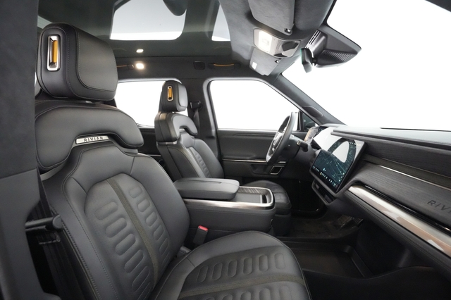 2022 Rivian R1T