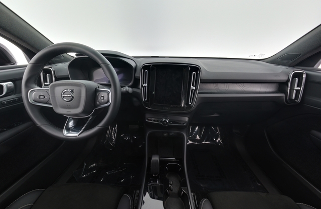 2023 Volvo C40 Recharge