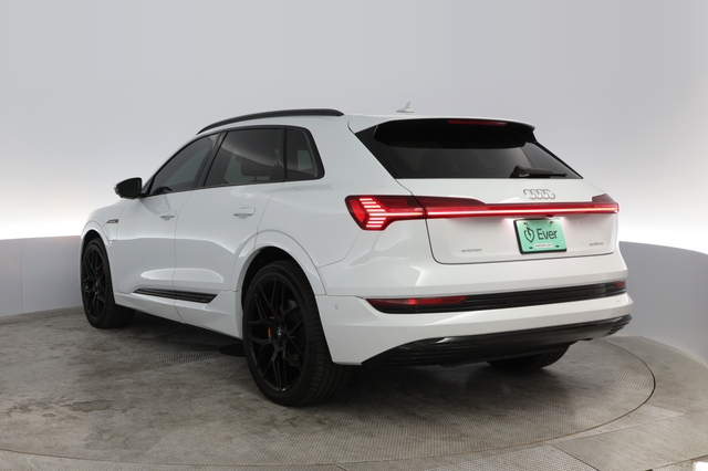 2022 Audi e-tron