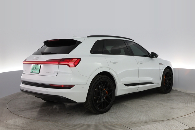 2022 Audi e-tron
