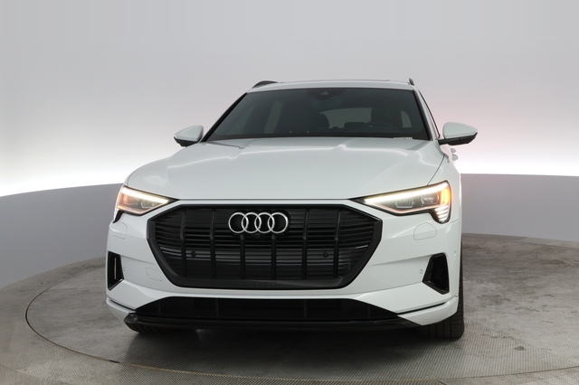 2022 Audi e-tron