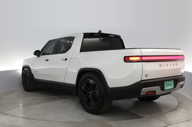 2022 Rivian R1T